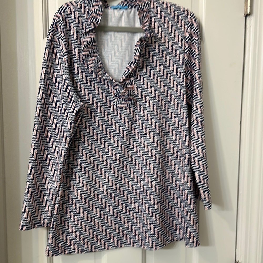 JMcLaughlin Durham top size M red white blue print excellent like new